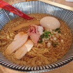 焼きあご塩らー麺 たかはし - 焼きあご 背油醤油ラーメン + 煮卵