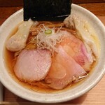 Homemade Ramen 麦苗 - 醤油1100円 追加ワンタン2個250円