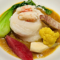 THE DINING シノワ唐紅花＆鉄板フレンチ蒔絵 - 帆立貝と冬瓜 季節野菜を 濃厚上海蟹味噌で