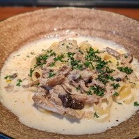 オステリア ブッビーノ - 数種キノコのクリームソース