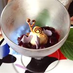 エリゼ光 - アメリカンチェリーの紫陽花仕立て、赤ワイン煮と自家製ヴァニラアイスクリーム