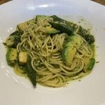 ESPRESSO D WORKS - アボガドとオクラ ズッキーニのジェノベーゼ