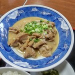 春日食堂 - 半もつ煮込み