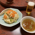 末ッ子 - エビチャーハンとスープとビール