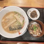 博多豚骨ラーメンまるせん - 