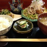 Shikishunsaimiduho - 鶏のから揚げ定食。野菜たっぷり