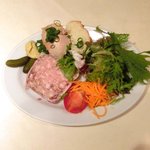 ラ ポルトルージュ - <'13/06/15撮影>メニューＡ 1575円 のお肉のテリーヌと鶏レバーのパテ