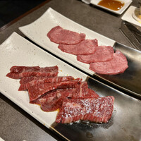 黒牛 - 上タン塩、上ハラミ