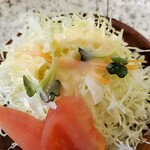 ロビン - 自家製ドレッシングを掛けて