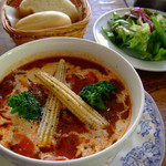 カフェ エ バール ドゥー - 牛ボールのブラウンスープ（サラダ・パン・ドリンクつき）