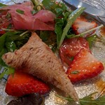 アトリエ M.O.F - 前菜  この中には帆立