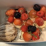 パティスリー もなみ - ベリーだらけの箱のなか、眼福