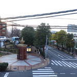 Rue Favart - 信号待ちをするワンちゃん