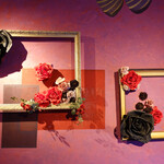 Rue Favart - 壁の意匠が変わりました