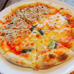 カネ保水産 - メインのピザ