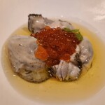 Cerdi - 生牡蠣といくらのガーリックオイル漬け
