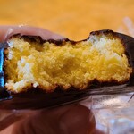 やまだ屋 - 餡無し紅葉饅頭をチョコでコーティングしチョコレートの甘みがダイレクトに味わえます
なんかちょっと違う感じかなぁ。と思ってしまうのは私が紅葉饅頭とは斯くあるべしという固定概念に囚われているからでしょうね