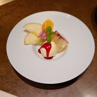 知喜多 横浜西口店 - 水信フルーツとデザート