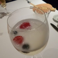 クッチーナ イタリアーナ ガッルーラ - 2013.06 まずはシャンパンでサルーテ（乾杯♪）