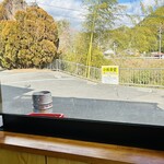 小坂食堂 - 東側駐車場