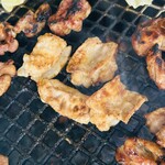 小坂食堂 - ホルモン
      左下がミノか