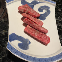 東京焼肉 一頭や コレド室町テラス店 - 本日のオススメ、厚切りカルビ