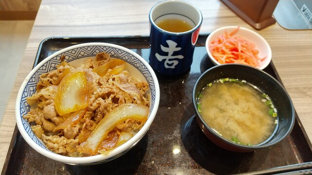 吉野家 ＦＣ利府店 - 岩切（牛丼）の写真