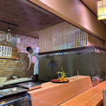 松寿司 - 大きな生簀から我々の為に取り出すご主人