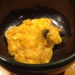 寿し富 - お通し 雲丹とクラゲを和えてるんやけど…
濃厚な味わいとコリコリした口当たりが、日本酒にあう☆