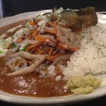 カルダモン． - 彩り野菜カレーわさび添え