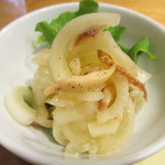 シーズキッチン - 新玉葱と烏賊のサラダ