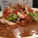 カルダモン． - チキンカツとオクラ、トマトのマリネカレー