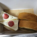 フラスコ - 料理写真:ショートケーキ、ロールケーキ