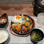 Shunsai Sumibiyaki Dassai - 煮込みハンバーグランチ