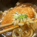 慶屋 - 麺は中細麺