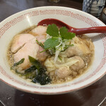 金町製麺 - 煮干しワンタンそば　950円