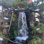 リスボンエイト - 玄関前の滝