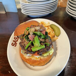 GRILL BURGER CLUB SASA - "限定10食" 【2月のMonthly Burger】  『菜の花とベーコンのペペロンチーノBurger¥1,150』 ※平日ランチは、ソフトドリンク付