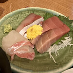 赤坂 竹屋 - 刺身三点盛り＆オニオンステーキ定食1,000円
