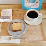 YETI COFFEE LABORATORY - 料理写真:ヒマラヤンブレンドとオレンジのパウンドケーキ