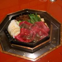 三嶋亭 本店 - 上でも十分に柔らかくジューシー
