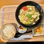 Chari Hausu - 肉屋菜そば定食¥850