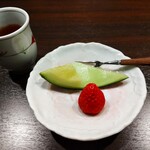 堂ヶ島ホテル 天遊 - 食べちゃったメロンと生き残った苺
