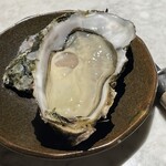 Oyster Bar Splendor - 岩手山田湾の生牡蠣