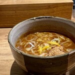 自家製麺 つきよみ - つけ汁:濃厚魚介とんこつスープ、ゆずがいいアクセント