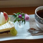 遊の丘 - 十割蕎麦、箸休め付のプチデザートと香り際立つコーヒー(R1.10.5撮影)