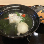 山玄茶 - ホタテの真薯と揚げ餅の生姜のすまし