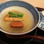 山玄茶 - お麩と揚げた鮭、セリと滋賀のこんにゃく、生姜の風味の餡かけ