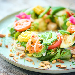 食材は全て信頼のおける産地・生産者から仕入れています