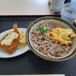 JR新幹線食堂 - 天ぷらそば370円とアジフライ160円